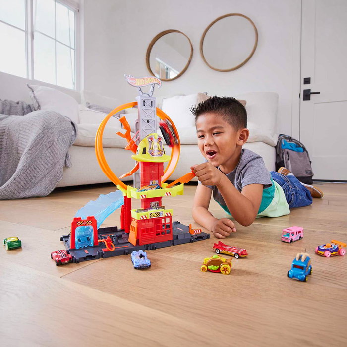 Hot Wheels Parque de Bomberos Superloop Hkx41 con Loop Ajustable, Propulsor y Coche Camión de Bomberos para Niños +4 Años