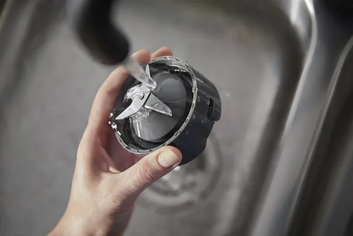 Philips HR2191/01 Batidora de Vaso, Licuadora, 600 W, Capacidad 2 L, Sistema ProBlend, Picahielos, Negro y Transparente