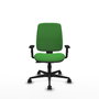 Silla de oficina Alares con mecanismo Sincro tapizada con Tela color Verde. Equipada con Base nailon negra, Brazos 1D y Ruedas 65mm nailon