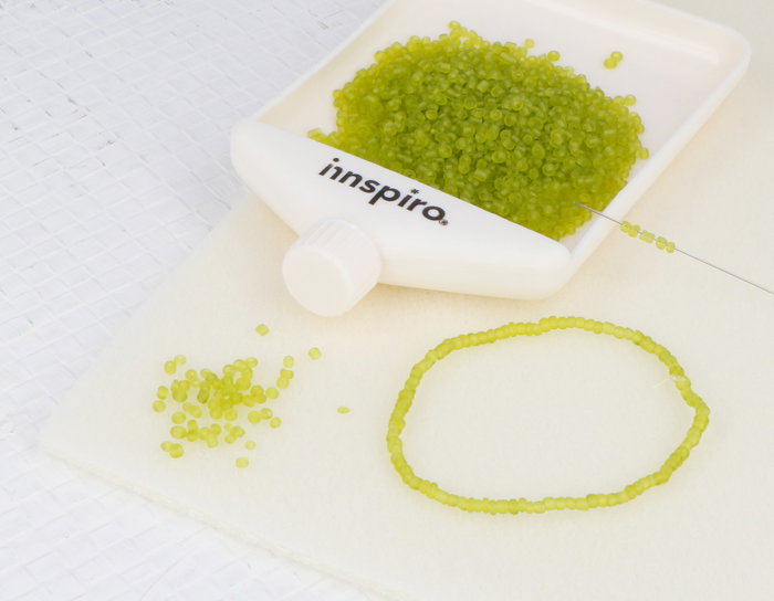 Innspiro Rocalla de Vidrio Redonda Glaseado Verde Claro 2,3mm 500g