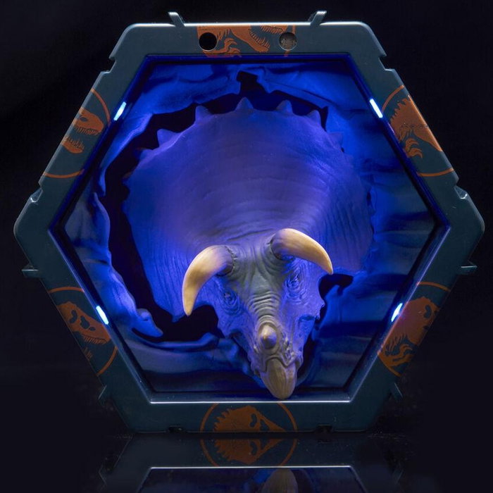 Wow! Stuff Figura Pod Jurassic World Triceratops Coleccionable con Luz y Sensor de Movimiento - WOW Pod