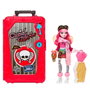 Monster High Muñeca Cabin Slay-Cation Cupid con más de 19 sorpresas, +4 años