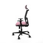 Silla de oficina Yunquera con mecanismo Sincro tapizada con Tela color Rosa y malla color Negro. Equipada con lumbar 1D, Brazos 1D, Cabecero 1D y Ruedas 65mm nailon