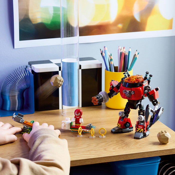 LEGO 77005 Sonic the Hedgehog - Dr. Eggman Meca Egg Crusher vs. Knuckles, Set de Construcción con Personajes, Lanzador y Emeralds del Caos, para Niños +8 Años