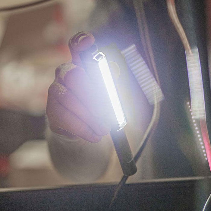 Nebo Linterna Lil Larry Base Magnética Clip LED 250 Lúmenes Aluminio 3 Modos Luz