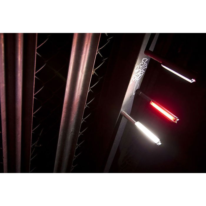 Nebo Linterna Lil Larry Base Magnética Clip LED 250 Lúmenes Aluminio 3 Modos Luz