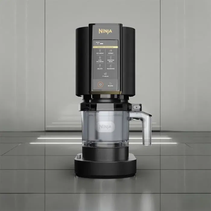 Ninja Heladera Creami NC302EUBG, 7 programas, 2 recipientes incluidos 493 ml - Edición limitada Negro/Dorado