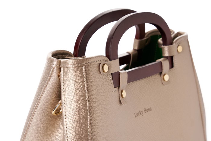 Lucky Bees 1289 Bolso de Cuero de Polivinilo Dorado Elegante para Mujer, Accesorio de Moda Versátil y Funcional con Bolso Interior Lucky Bees 1289 Bolso de Cuero de Polivinilo Dorado Elegante para Mujer, Accesorio de Moda Versátil y Funcional con Bolso Interior