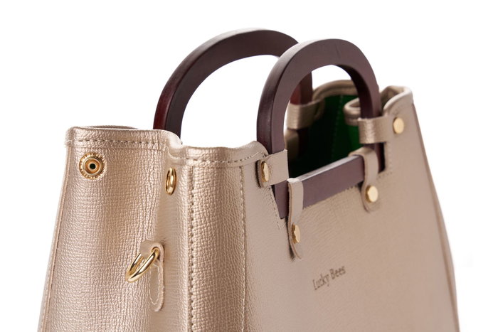 Lucky Bees 1289 Bolso de Cuero de Polivinilo Dorado Elegante para Mujer, Accesorio de Moda Versátil y Funcional con Bolso Interior Lucky Bees 1289 Bolso de Cuero de Polivinilo Dorado Elegante para Mujer, Accesorio de Moda Versátil y Funcional con Bolso Interior