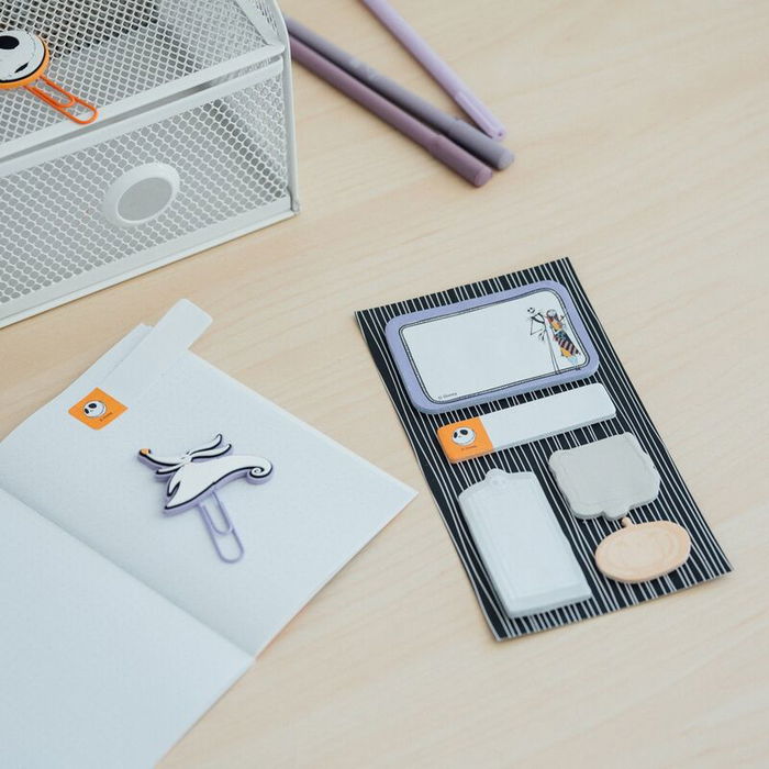 ERIK Set Papeleria Pesadilla Antes de Navidad Disney Contiene: Bolígrafo 10 Colores, 3 Cuadernos A6, 4 Subrayadores, 2 Clips, Notas Sticky y Portatodo