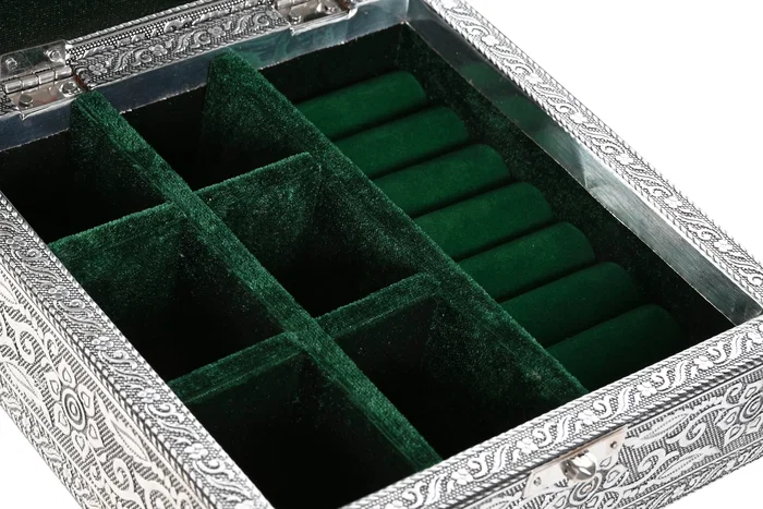 DKD Home Decor Joyero Indio Pavo Real Plateado Verde Madera y Aluminio 18 x 18 x 6 cm DKD Home Decor Joyero Indio Pavo Real Plateado Verde Madera y Aluminio 18 x 18 x 6 cm
