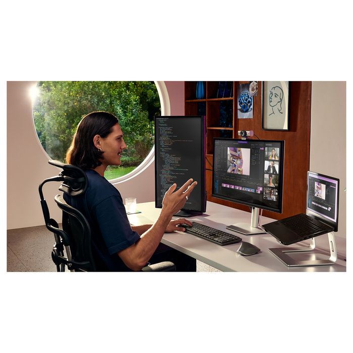 Logitech Brio 705 Cámara Web 4K Master Series Grafito, 3840 x 2160, 30 fps, Zoom 4x, Tapa de Privacidad, USB-C 960-001559