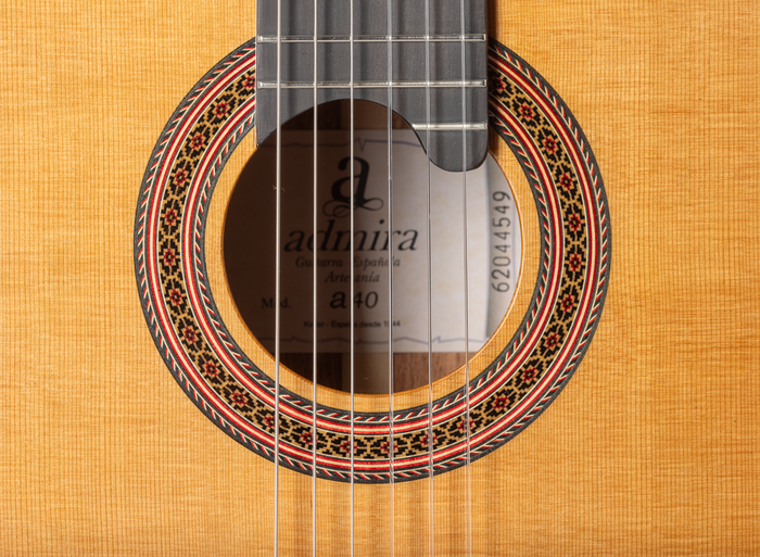 Admira Guitarra Clásica Admira A40 Serie Artesanía Admira Guitarra Clásica Admira A40 Serie Artesanía