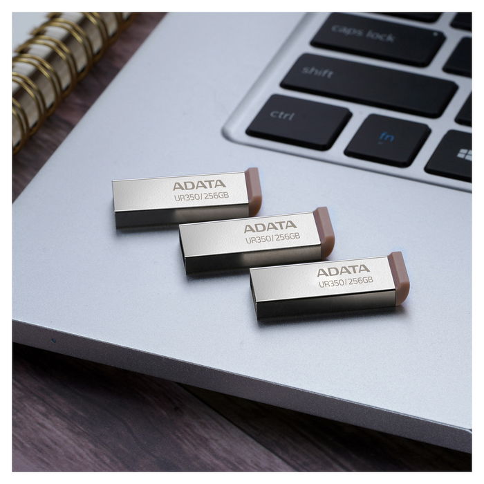 ADATA UR350 Memoria USB 256 GB, USB-A 3.2 Gen 1 (5 Gbit/s), 100 MB/s Lectura, Negro/Plata ADATA UR350 Memoria USB 256 GB, USB-A 3.2 Gen 1 (5 Gbit/s), 100 MB/s Lectura, Negro/Plata