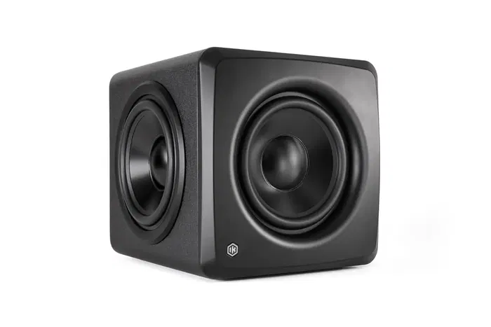 IKMULTIMED iLoud Sub Subwoofer de Estudio Ultracompacto con Bluetooth 160W RMS IKMULTIMED iLoud Sub Subwoofer de Estudio Ultracompacto con Bluetooth 160W RMS