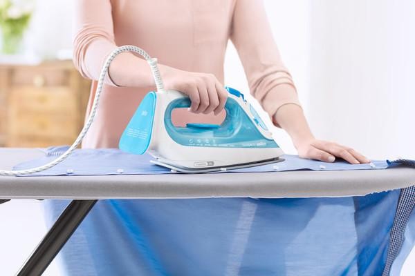 Braun TexStyle 3 SI 3053 BL Plancha Vapor 2400W Suela Cerámica FreeGlide 3D