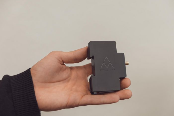 Charge Amps Amp Guard 63 A - Controlador de Carga para Coche Eléctrico con Balanceo de Carga Dinámico, WiFi/LAN, 1-3 Fases y Compatible con Paneles Solares Charge Amps Amp Guard 63 A - Controlador de Carga para Coche Eléctrico con Balanceo de Carga Dinámico, WiFi/LAN, 1-3 Fases y Compatible con Paneles Solares
