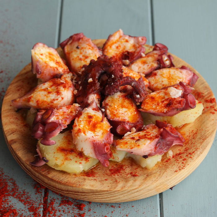 Mundet Plato para Pulpo a Feira o Pulpo a la Gallega, Diámetro 18 cm (12 Unidades) Mundet Plato para Pulpo a Feira o Pulpo a la Gallega, Diámetro 18 cm (12 Unidades)