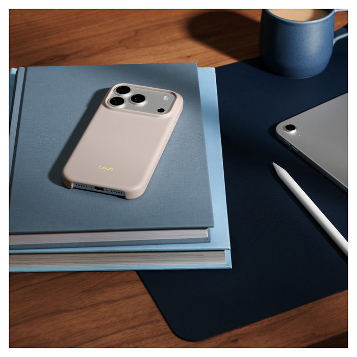 Beats Funda para iPhone 17 Pro con MagSafe y Control de Cámara, Lime Stone