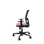 Silla de oficina Yunquera con mecanismo Sincro tapizada con Tela color Rosa y malla color Negro. Equipada con lumbar 1D, Brazos 1D y Ruedas 65mm nailon