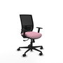 Silla de oficina Yunquera con mecanismo Sincro tapizada con Tela color Rosa y malla color Negro. Equipada con lumbar 1D, Brazos 1D y Ruedas 65mm nailon