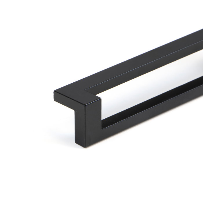 Emuca Lote de 5 tiradores para mueble Ribarroja, L144mm, intereje 128mm, Zamak, Pintado negro Emuca Lote de 5 tiradores para mueble Ribarroja, L144mm, intereje 128mm, Zamak, Pintado negro