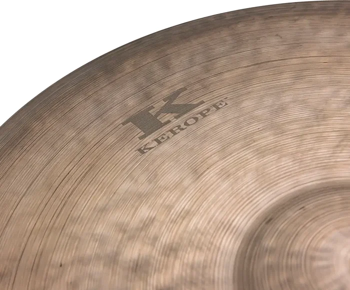 ZILDJIAN Ride 22" Kerope Medium Thin Low Cymbal para Batería ZILDJIAN Ride 22" Kerope Medium Thin Low Cymbal para Batería