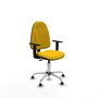 Silla de oficina Algarra con mecanismo Contacto permanente básico tapizada con Tela color Amarillo. Equipada con Base cromada, Brazos 1Dy Topes