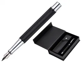 Belius Turbo Pluma y estuche con textura punteada, negro y plateado, tinta azul, diseño inspirado en motor