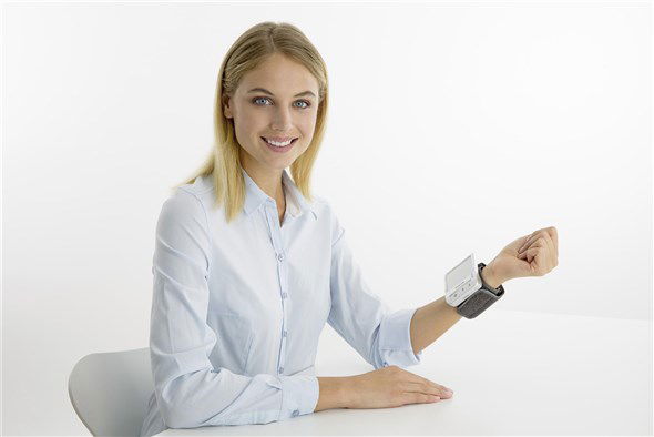 Beurer BC-85 Tensiómetro de Muñeca con Bluetooth, Pantalla XXL, Indicador de Posicionamiento, Tecnología de Inflación, Transferencia USB y App Health Manager