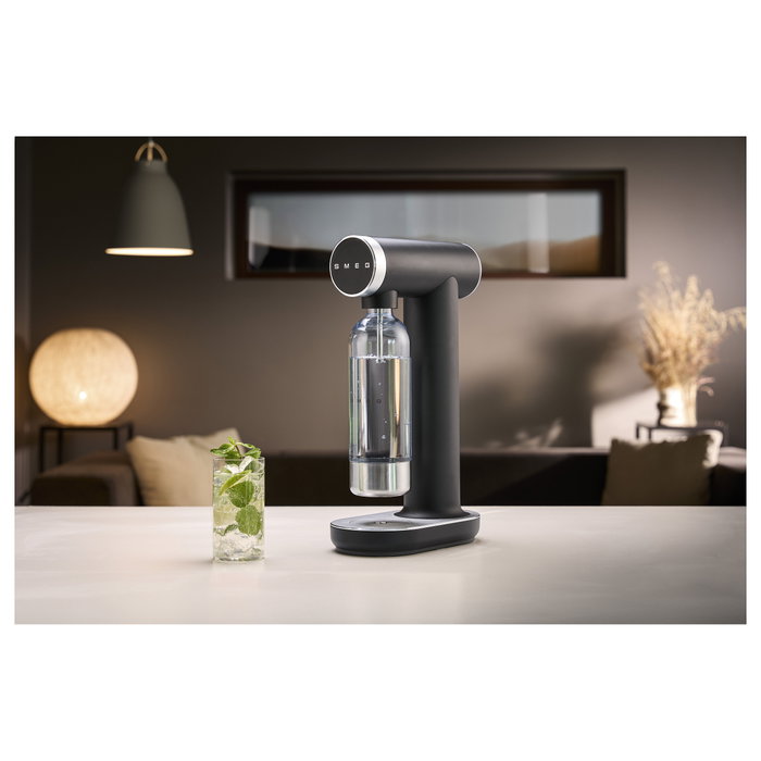 Smeg SKC01BLM Sodamaker Collezione Aesthetic Schwarz Negro Plástico Giratorio Smeg SKC01BLM Sodamaker Collezione Aesthetic Schwarz Negro Plástico Giratorio