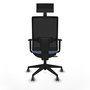 Silla de oficina Horna con mecanismo Sincro/Traslack tapizada con Tela color Azul cielo y malla color Negro. Equipada con lumbar 1D, Brazos 1D, Cabecero Fijo y Ruedas 65 mm parqué