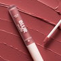 Essence BLUR SOUFFLÉ Labial Mate Cremoso #06-Pillow Talking 3,6 gr - Barra de Labios Efecto Suave y Difuso