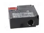 OMRON D4NL-4CFG-B Interruptor de seguridad acerrojado NC x2