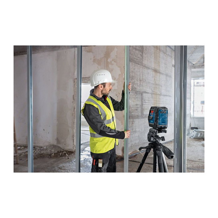 Bosch Professional GLL 20-22 G con láser verde, trípode BT 150 y maletín