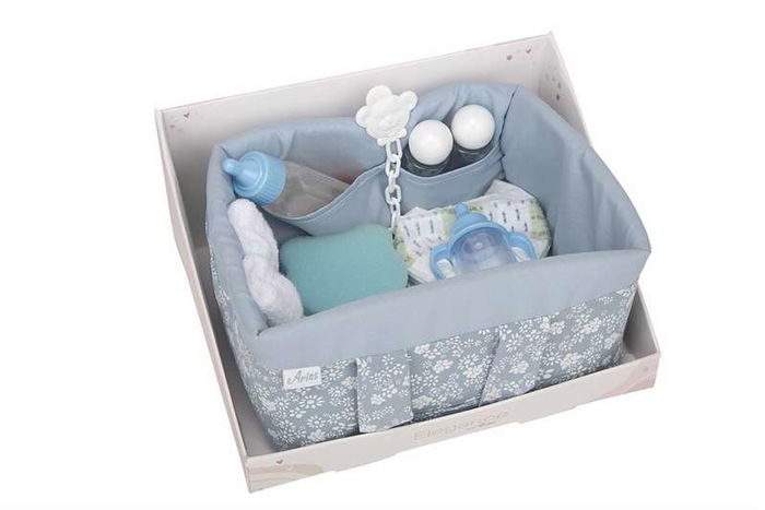 Muñecas Arias Canastilla Elegance con Accesorios para Niños de 3 Años