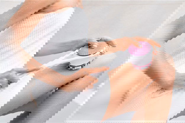 Beurer FC-25 Cepillo Corporal Eléctrico Resistente al Agua para Limpieza Suave y Profunda de la Piel Beurer FC-25 Cepillo Corporal Eléctrico Resistente al Agua para Limpieza Suave y Profunda de la Piel