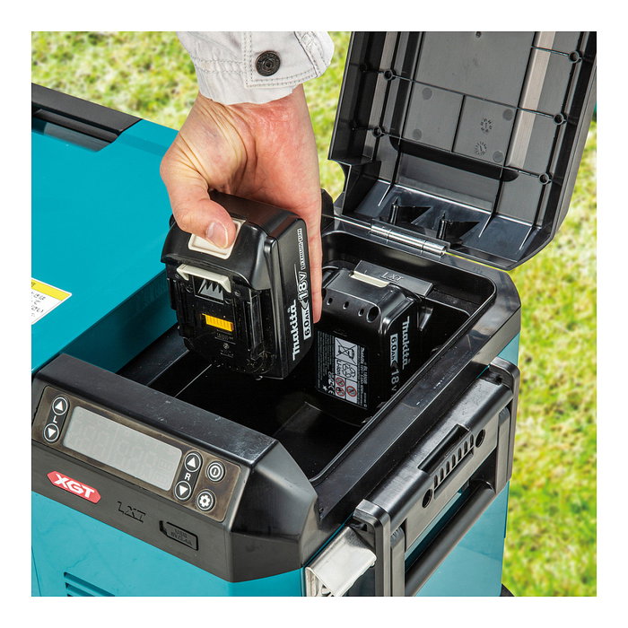 Makita CW004GZ Caja Térmica Portátil 40V Refrigeración y Calor 29L -18°C a 60°C Negro Azul con Ruedas y LED