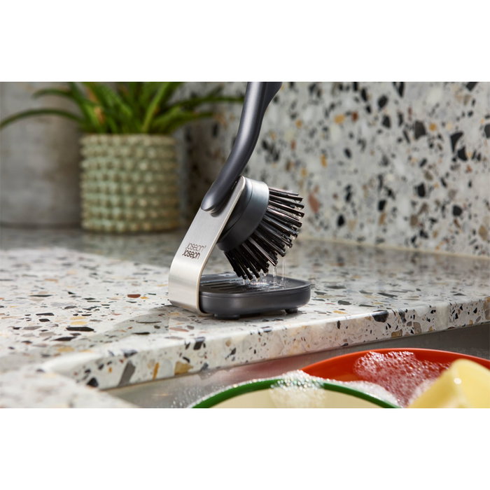 Joseph Joseph SinkTech Cepillo para Lavar Platos con Soporte de Acero Inoxidable, Antracita/Plata Joseph Joseph SinkTech Cepillo para Lavar Platos con Soporte de Acero Inoxidable, Antracita/Plata