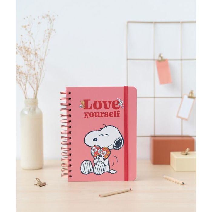 ERIK Cuaderno A5 Love Yourself Snoopy Tapa Dura 90 Hojas con Bolsillo Interior Wire-o Banda Elástica