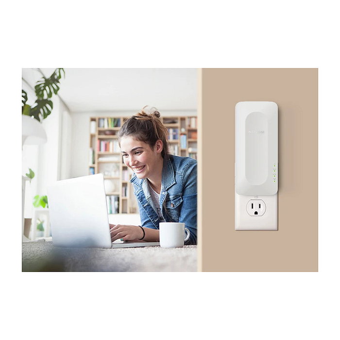 Netgear EAX17 Extensor WiFi 6 Mesh Doble Banda 1GbE, Cobertura hasta 1500 pies cuadrados, Conectable en Pared