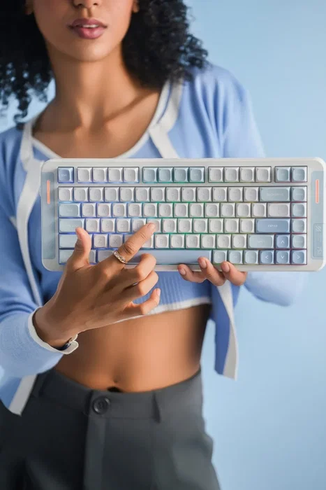 Teclado Mchose MC-X75V2-1 inalámbrico RGB mecánico 83 teclas layout polaco color azul Teclado Mchose MC-X75V2-1 inalámbrico RGB mecánico 83 teclas layout polaco color azul