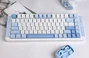 Teclado Mchose MC-X75V2-1 inalámbrico RGB mecánico 83 teclas layout polaco color azul