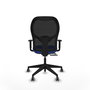 Silla de oficina Alocén con mecanismo Sincro/Traslack tapizada con Tela color Azul y malla color Negro. Equipada con lumbar 1D, Brazos 1D y Ruedas 65 mm parqué