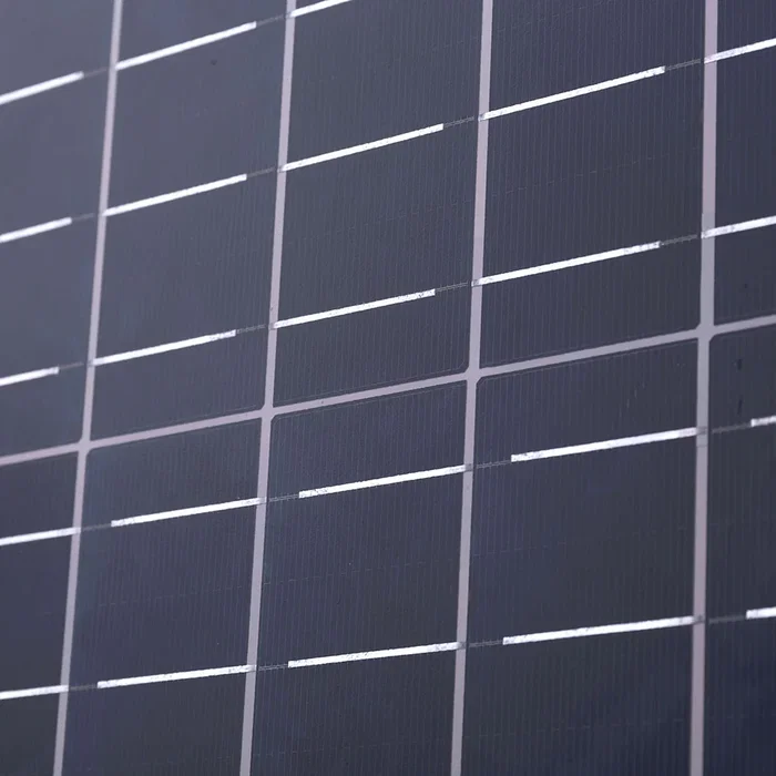 Proyector LED Solar 65W 4000K Panel 6V/8W Batería 3.2V/5000mAh Control Remoto HO-SOLARFL-65W-01-W