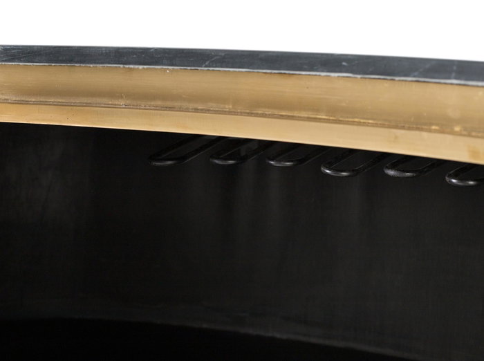 GINER Y COLOMER Mueble bar con frontal curvo dorado
