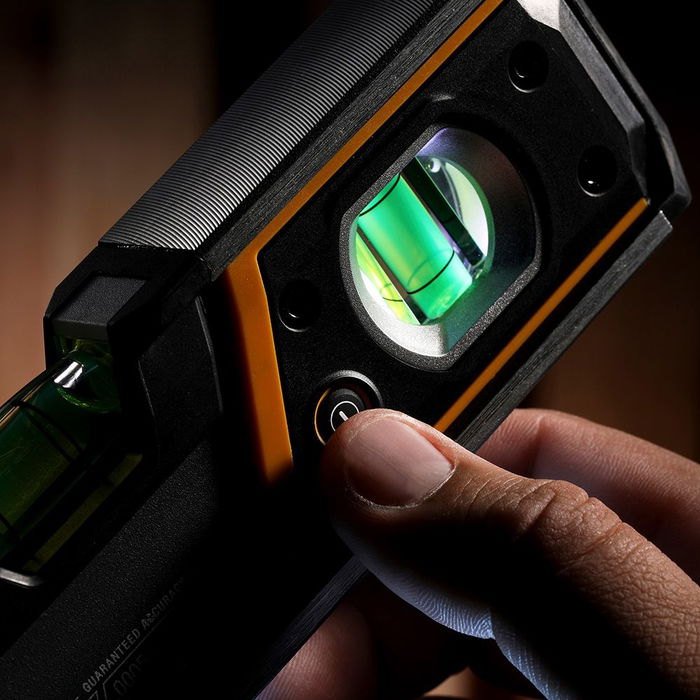 Toughbuilt TB-H2-L-M23-LH-M Nivel Magnético Tubular con Burbuja Iluminada LED 23 cm