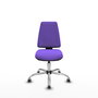 Silla de oficina Elche con mecanismo Asincro tapizada con Tela color Lila. Equipada con Base cromada, Sin brazos y Ruedas 65 mm parqué