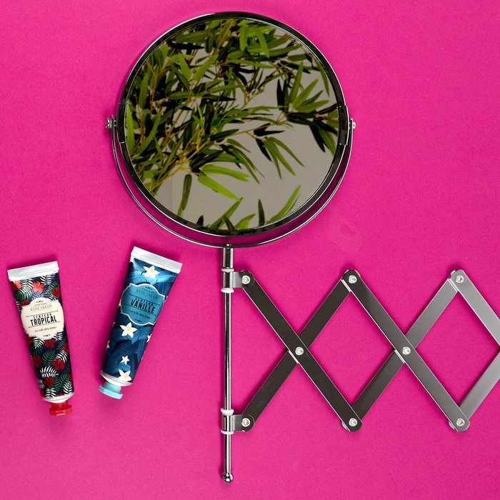 Cosmetic Club Espejo de Pared con 5 Aumentos y Flexo