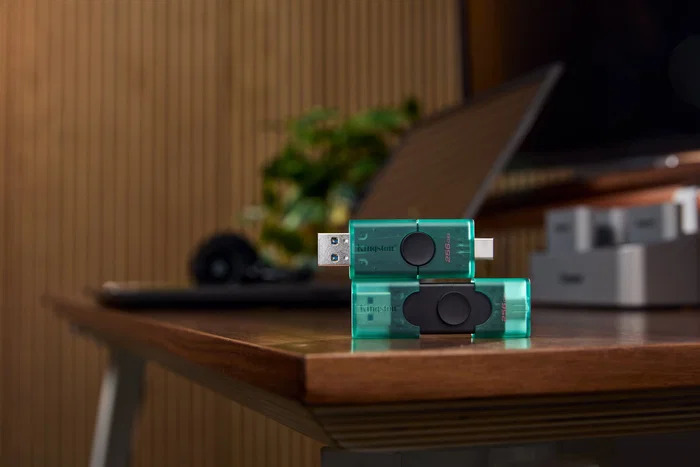 Kingston DataTraveler DuoG2 Pendrive 128GB USB-A y USB-C 3.2 Gen 1, Negro y Verde, Con Tapón Deslizante